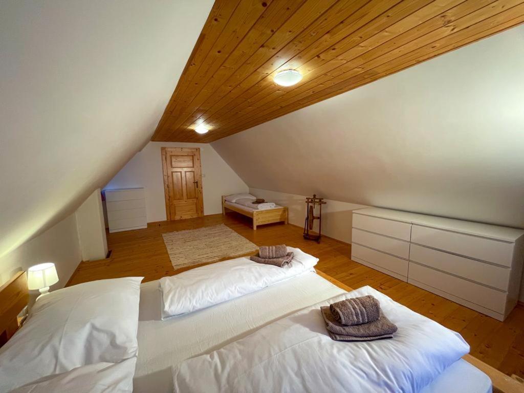 Traditional Deer Cabin With Sauna Dolny Kubin Zewnętrze zdjęcie